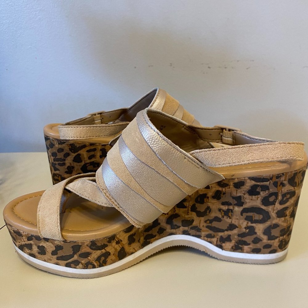 FINAL CHANCE Size 7.5 Donald J Pliner Valri Wedge Sandals Leopard Slingback